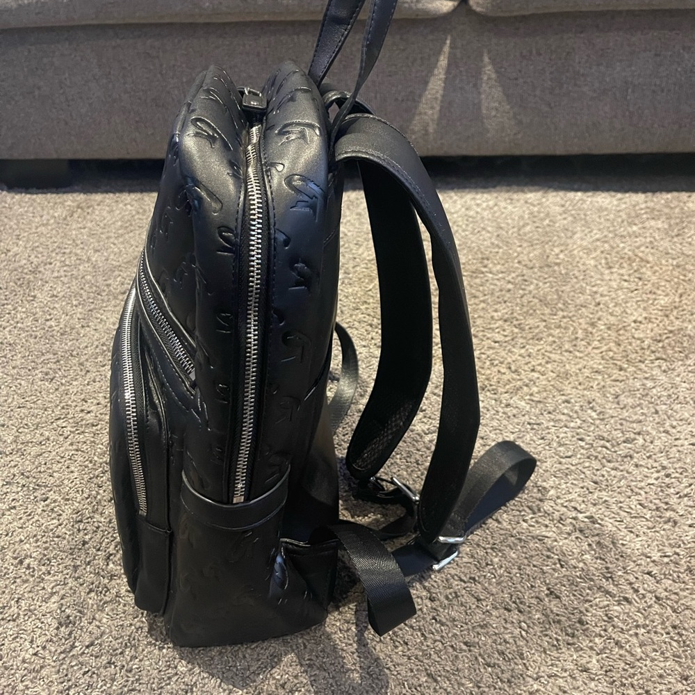 GLAMAHOLIC Monogram Backpack - Picture 2 of 7